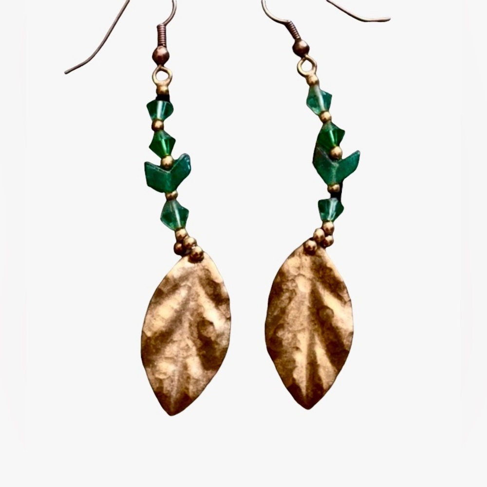 Metal Leaf Fish Hook pierced Earrings Green Beads Fashion Costume Jewelry